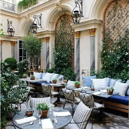 Apartment Chic En Plein Coeur De Paris